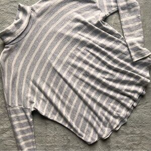 Aerie Slouchy Drop Shoulder Striped Turtleneck Knit Top Gray White Small Sz S